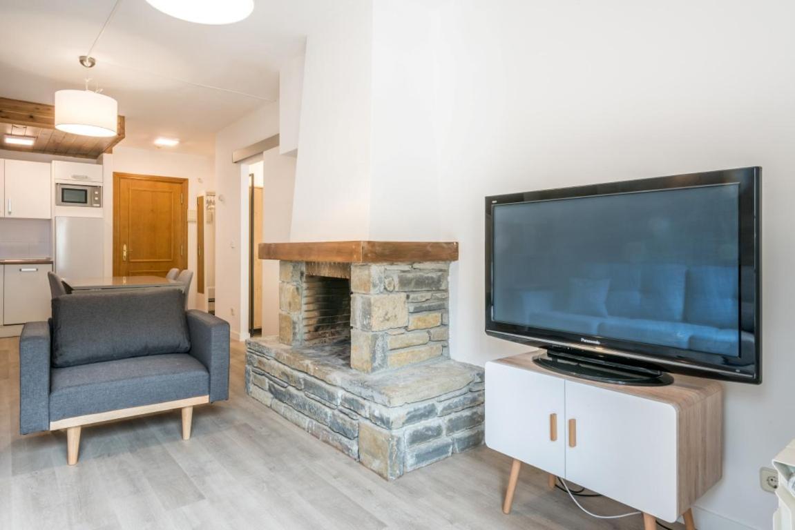 Vielha XV Aparthotel Ngoại thất bức ảnh