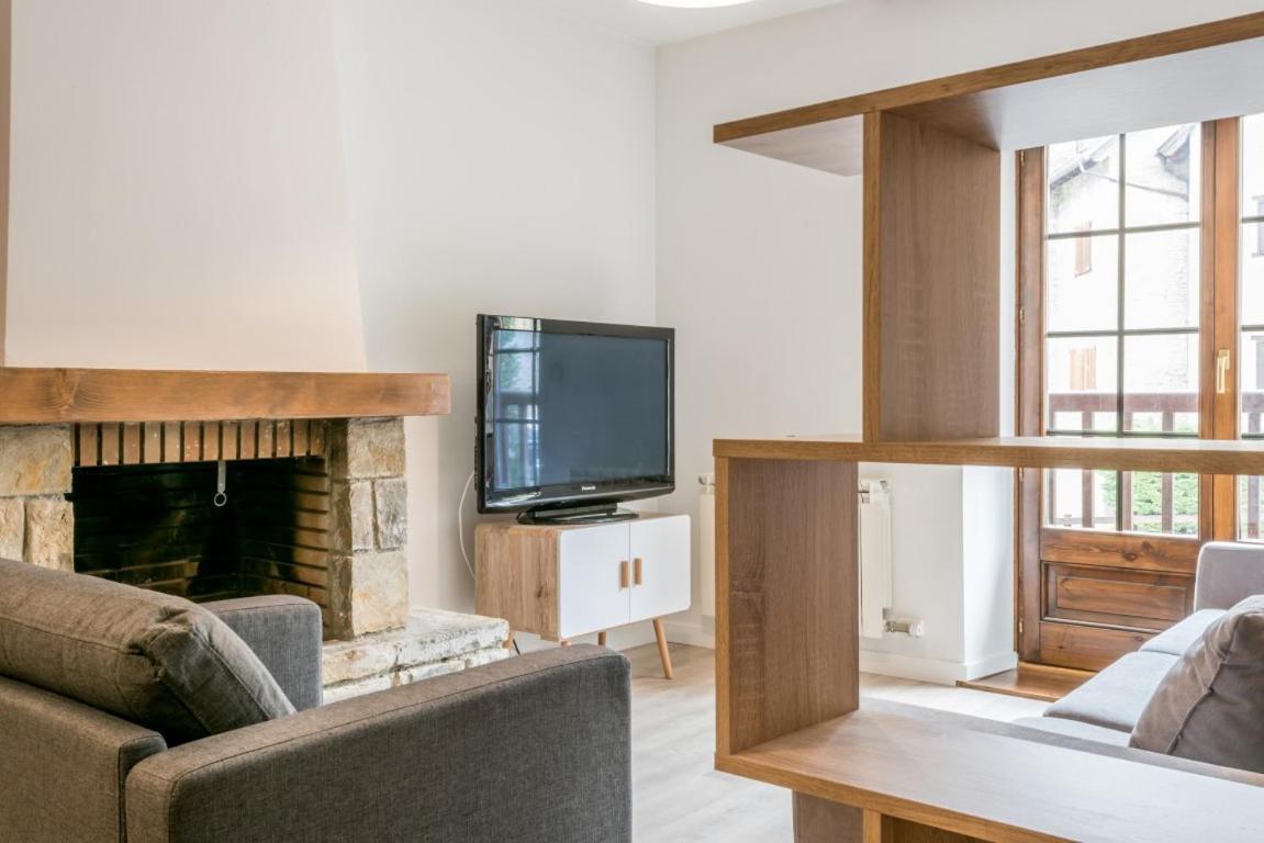 Vielha XV Aparthotel Ngoại thất bức ảnh